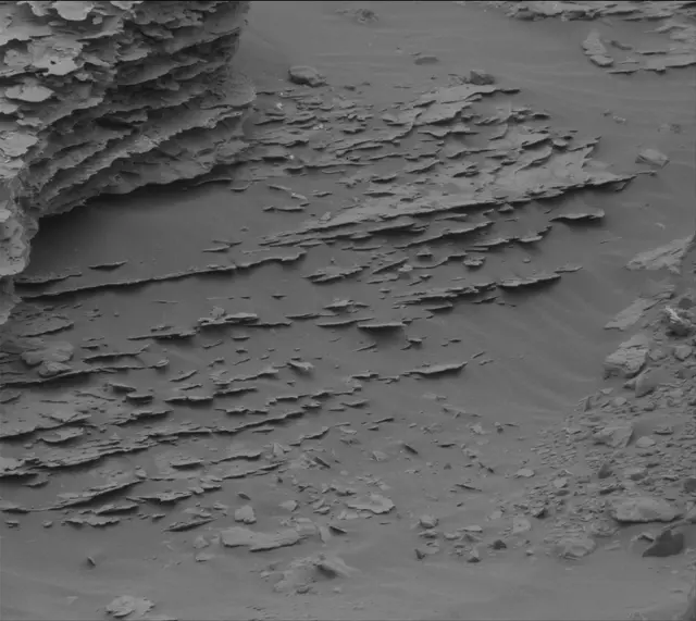 Sol 2093: Mast Camera (Mastcam)