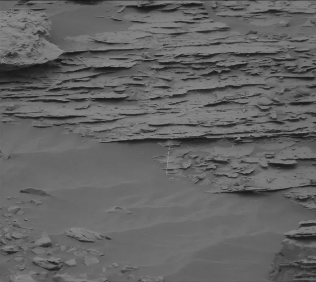 Sol 2093: Mast Camera (Mastcam)