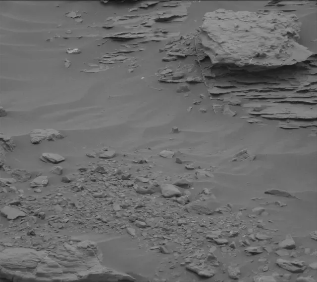 Sol 2093: Mast Camera (Mastcam)