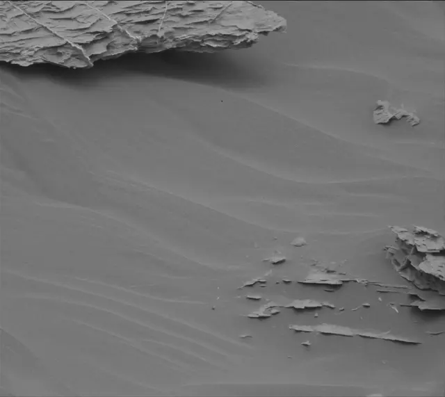 Sol 2093: Mast Camera (Mastcam)