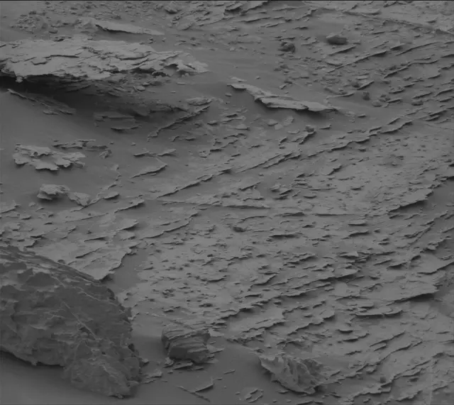 Sol 2093: Mast Camera (Mastcam)