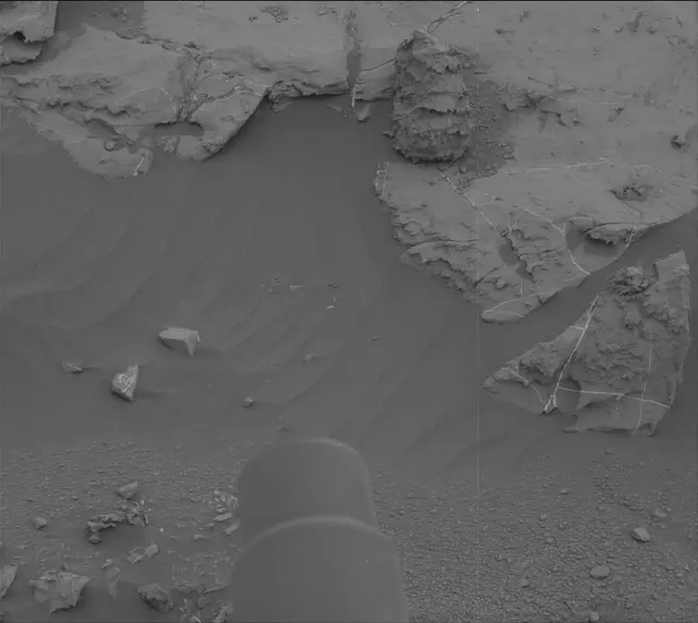 Sol 2095: Mast Camera (Mastcam)
