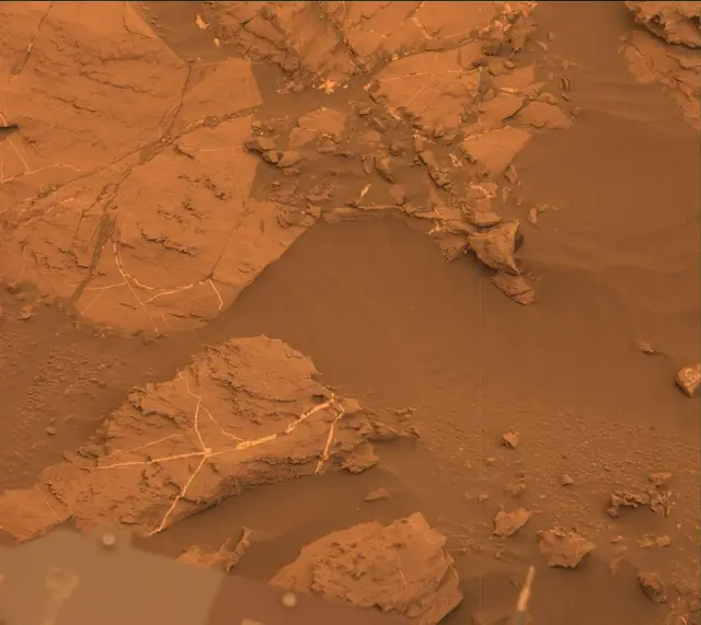 Sol 2095: Mast Camera (Mastcam)