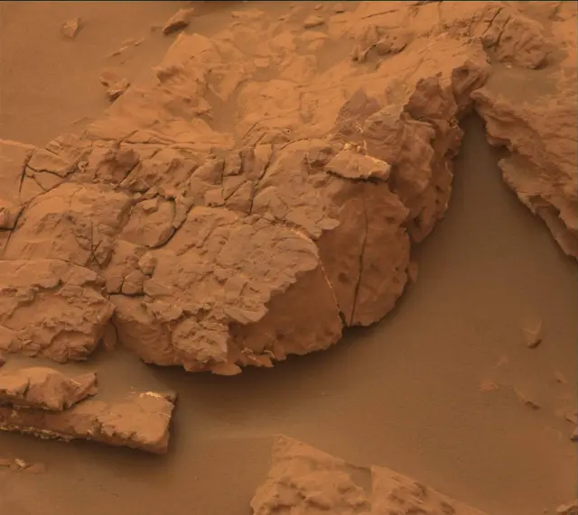 Sol 2100: Mast Camera (Mastcam)