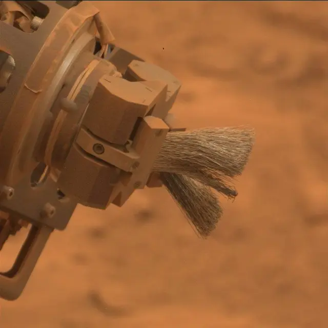 Sol 2100: Mast Camera (Mastcam)