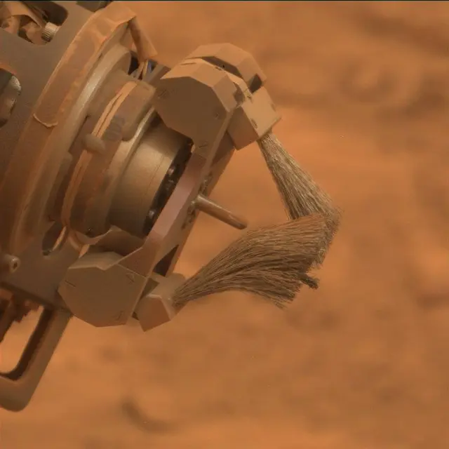 Sol 2100: Mast Camera (Mastcam)