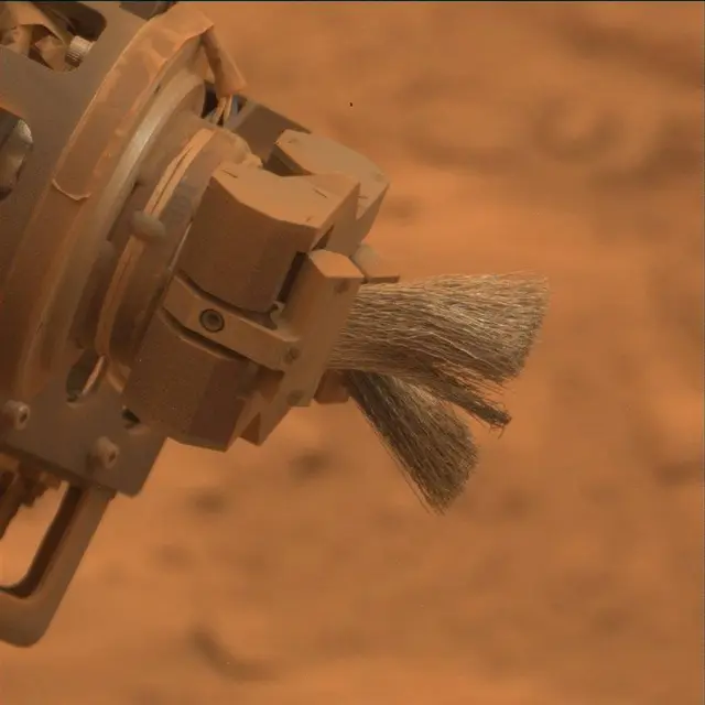 Sol 2100: Mast Camera (Mastcam)