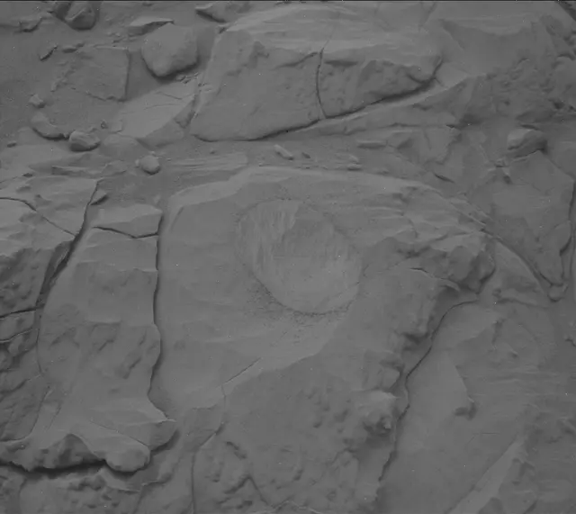 Sol 2101: Mast Camera (Mastcam)