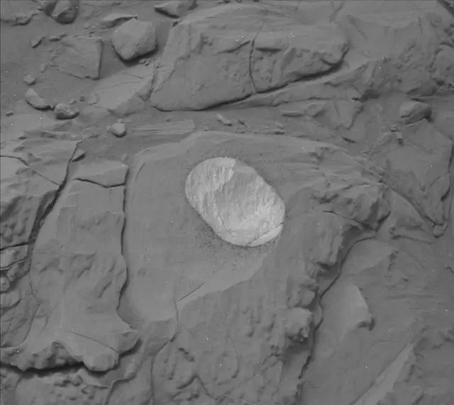 Sol 2101: Mast Camera (Mastcam)