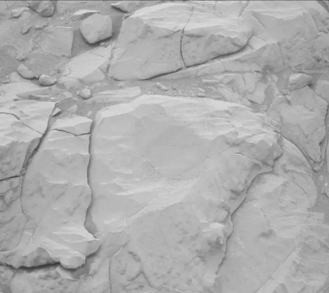 Sol 2101: Mast Camera (Mastcam)