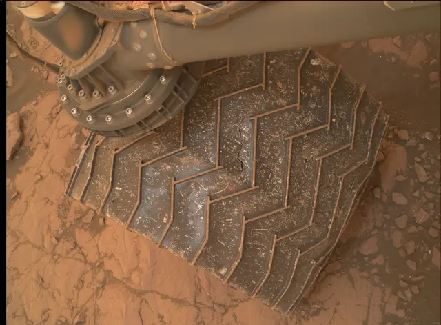 Sol 2114: Mars Hand Lens Imager (MAHLI)