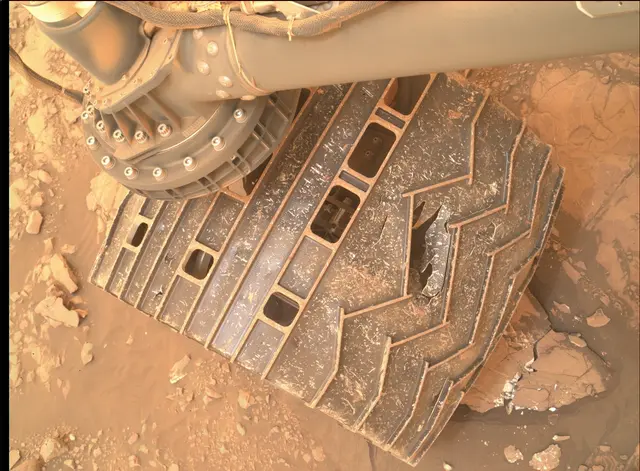 Sol 2115: Mars Hand Lens Imager (MAHLI)