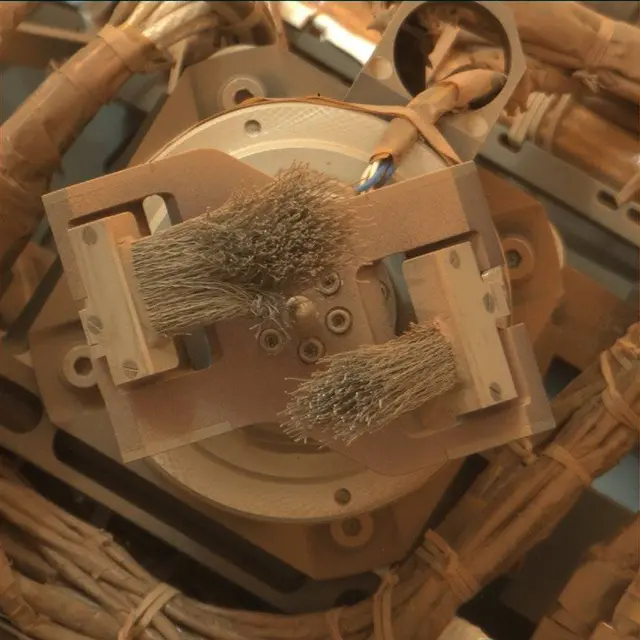 Sol 2121: Mast Camera (Mastcam)