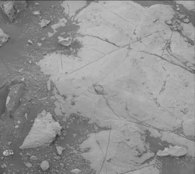 Sol 2122: Mast Camera (Mastcam)