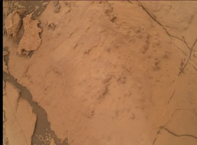 Sol 2122: Mars Hand Lens Imager (MAHLI)