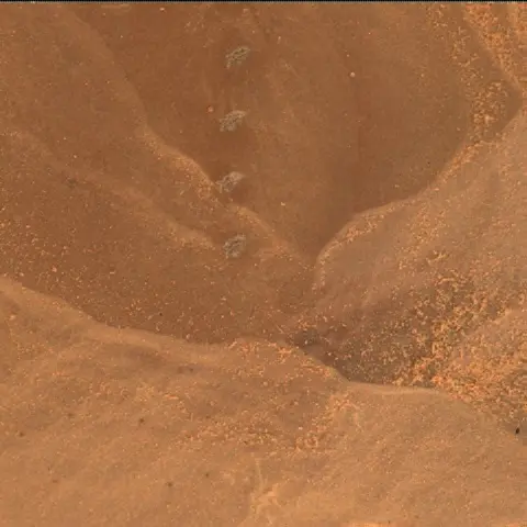 Sol 2127: Mars Hand Lens Imager (MAHLI)