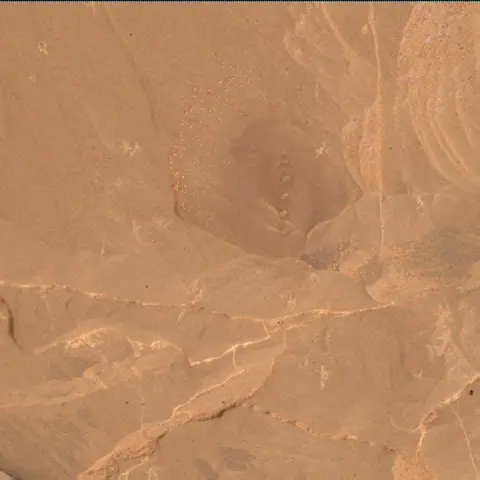 Sol 2127: Mars Hand Lens Imager (MAHLI)