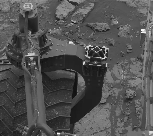 Sol 2137: Mast Camera (Mastcam)