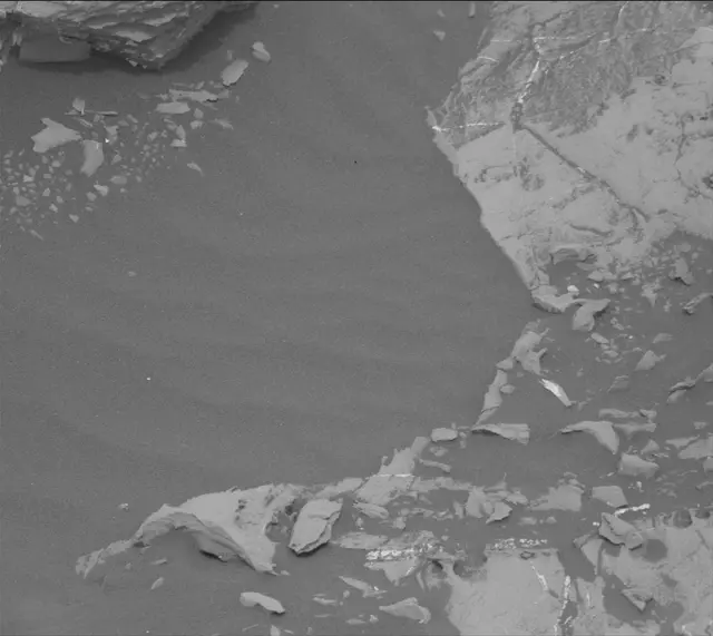 Sol 2138: Mast Camera (Mastcam)