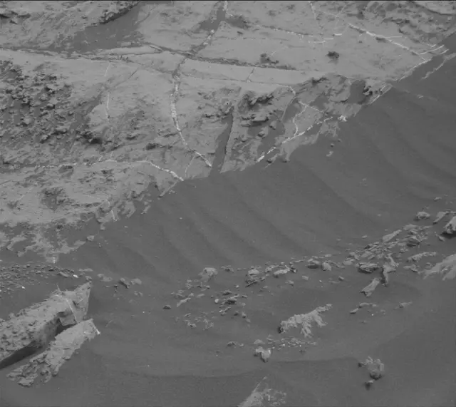 Sol 2144: Mast Camera (Mastcam)
