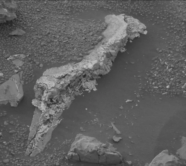 Sol 2146: Mast Camera (Mastcam)
