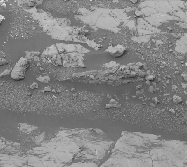 Sol 2147: Mast Camera (Mastcam)