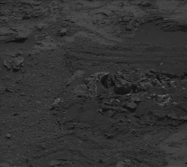 Sol 2147: Mast Camera (Mastcam)