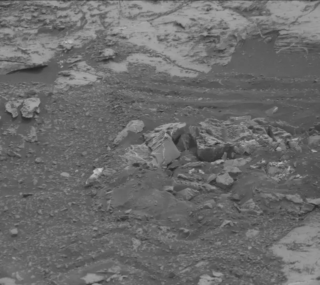 Sol 2147: Mast Camera (Mastcam)