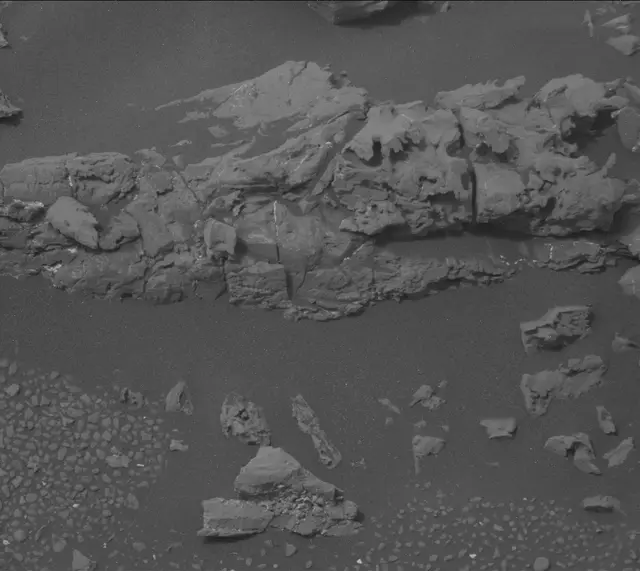 Sol 2147: Mast Camera (Mastcam)
