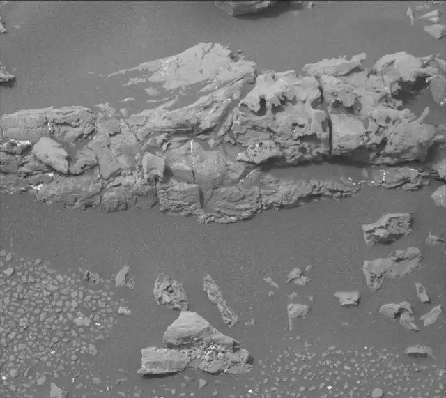 Sol 2147: Mast Camera (Mastcam)