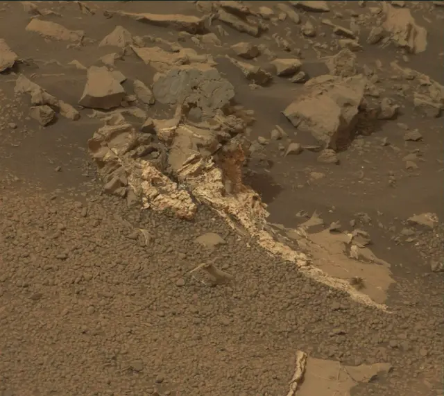 Sol 2149: Mast Camera (Mastcam)