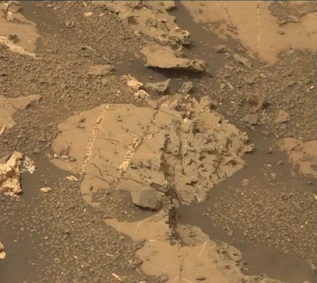 Sol 2149: Mast Camera (Mastcam)