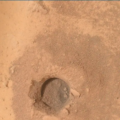 Sol 2156: Mars Hand Lens Imager (MAHLI)