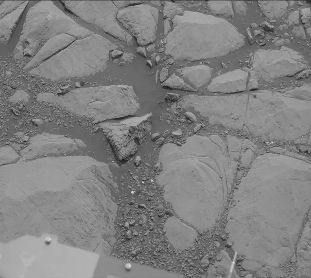 Sol 2157: Mast Camera (Mastcam)