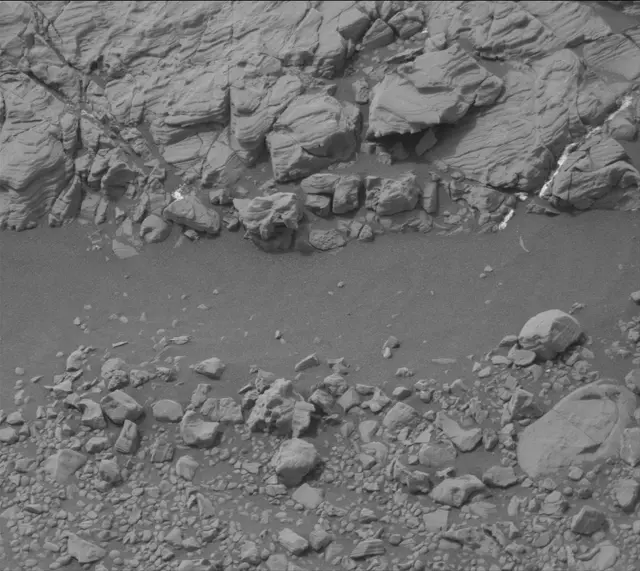 Sol 2157: Mast Camera (Mastcam)
