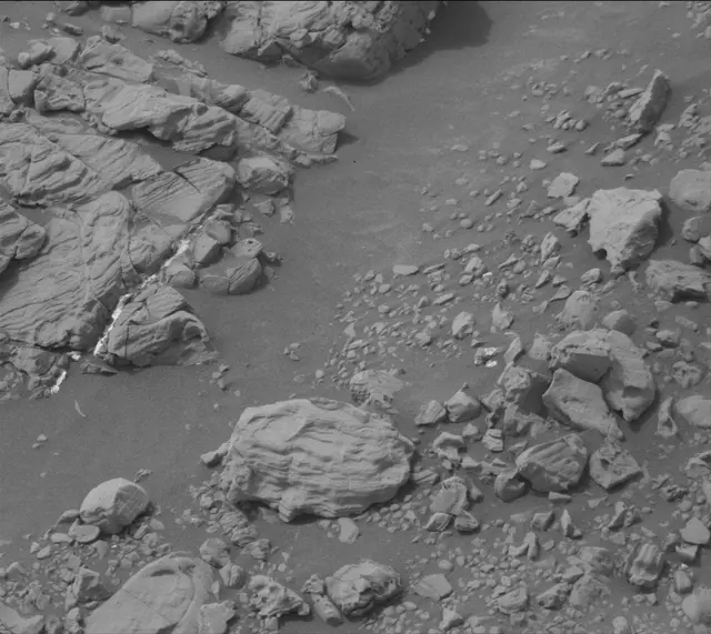 Sol 2157: Mast Camera (Mastcam)