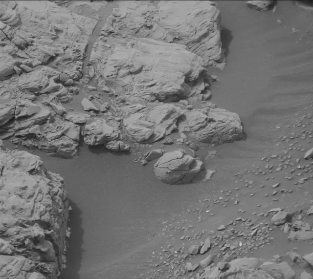 Sol 2157: Mast Camera (Mastcam)
