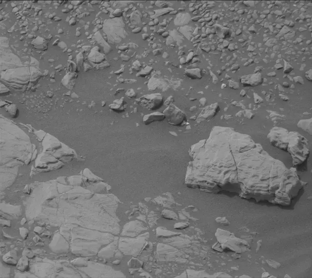 Sol 2157: Mast Camera (Mastcam)
