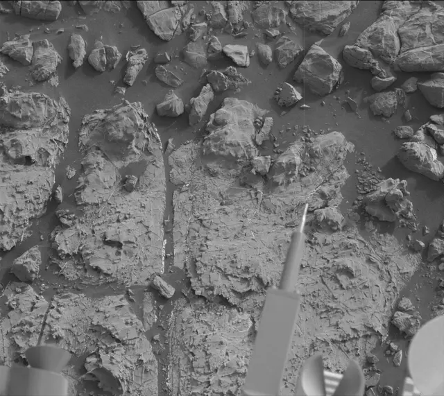 Sol 2163: Mast Camera (Mastcam)