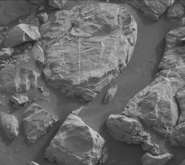 Sol 2163: Mast Camera (Mastcam)
