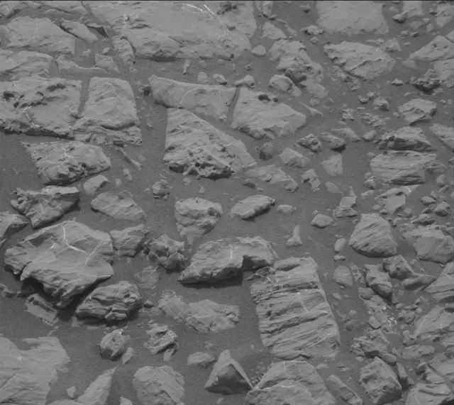 Sol 2165: Mast Camera (Mastcam)