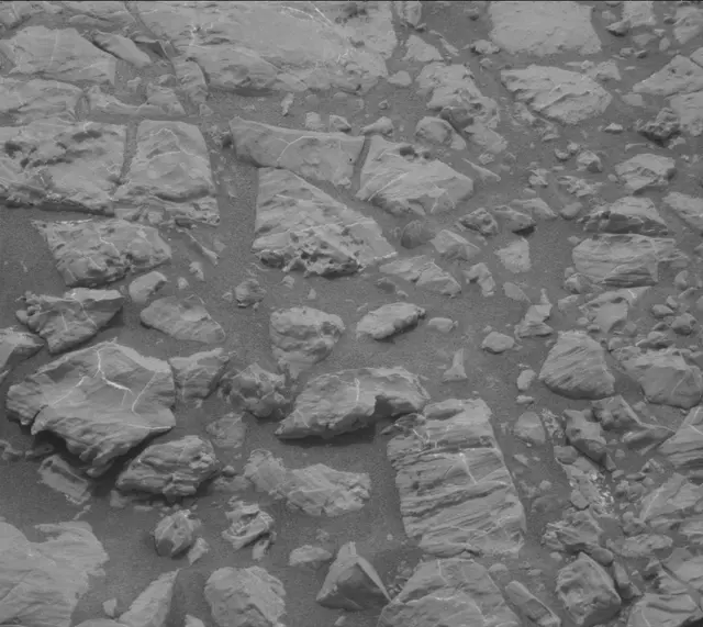 Sol 2165: Mast Camera (Mastcam)