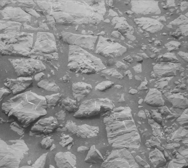 Sol 2165: Mast Camera (Mastcam)