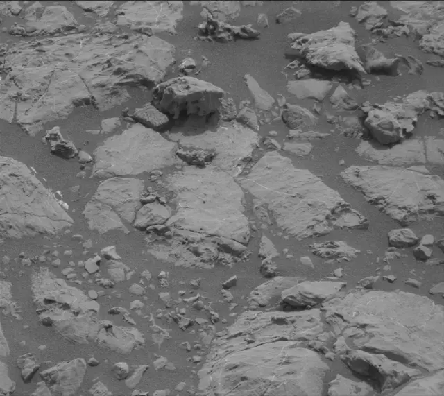 Sol 2165: Mast Camera (Mastcam)