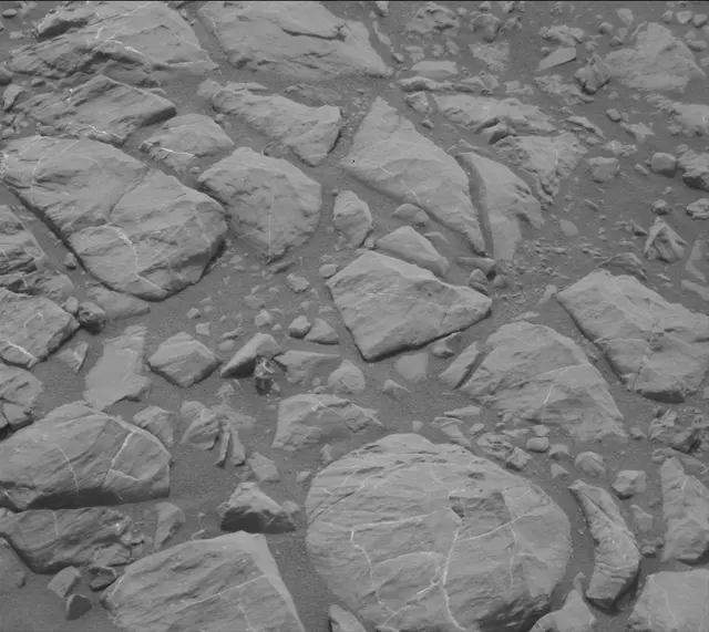 Sol 2165: Mast Camera (Mastcam)