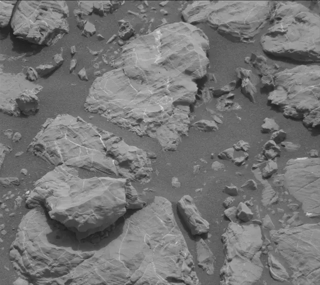 Sol 2165: Mast Camera (Mastcam)