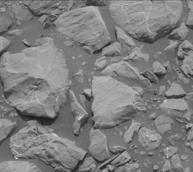 Sol 2165: Mast Camera (Mastcam)