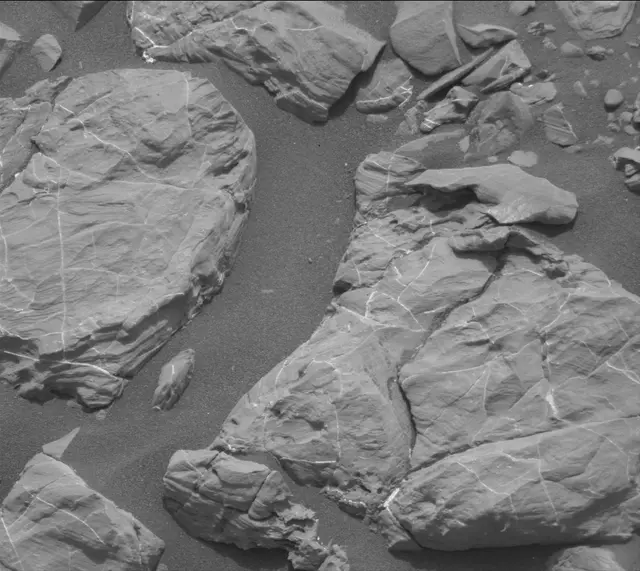 Sol 2165: Mast Camera (Mastcam)