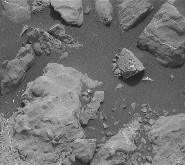 Sol 2165: Mast Camera (Mastcam)