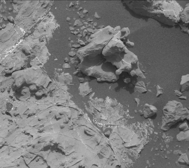 Sol 2165: Mast Camera (Mastcam)